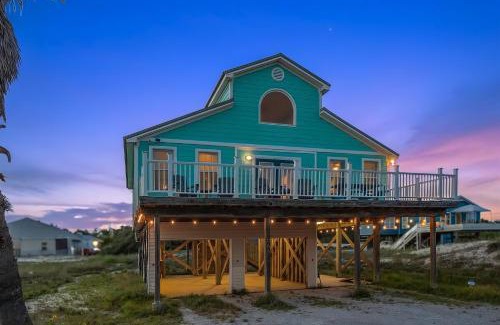 Fort Morgan House | Shore Reflections - Seaside Haven - Just Steps to the Shore, 2 King & Games