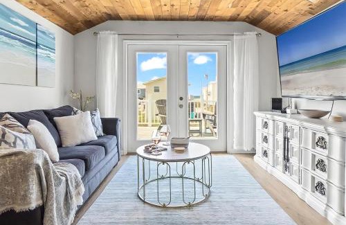 Fort Morgan House | Shore Reflections - Seaside Haven - Just Steps to the Shore, 2 King & Games