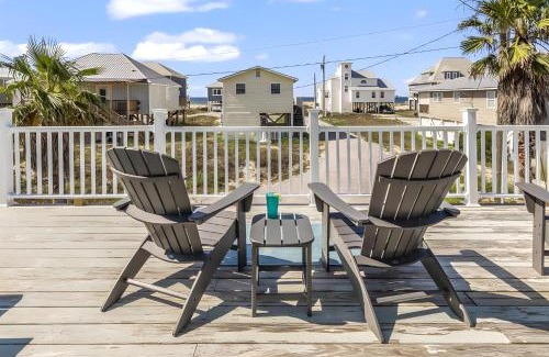 Fort Morgan House | Shore Reflections - Seaside Haven - Just Steps to the Shore, 2 King & Games
