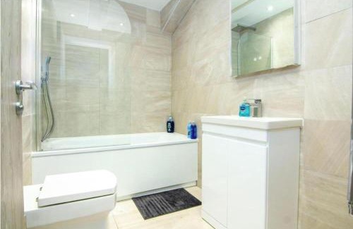 Spitalfields Apartment | Shoreditch Studios by Keyhol Let