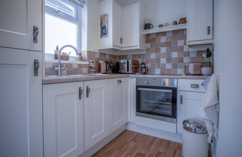 Lydstep Apartment | Shorelands - 1 Bedroom Apartment - Manorbier