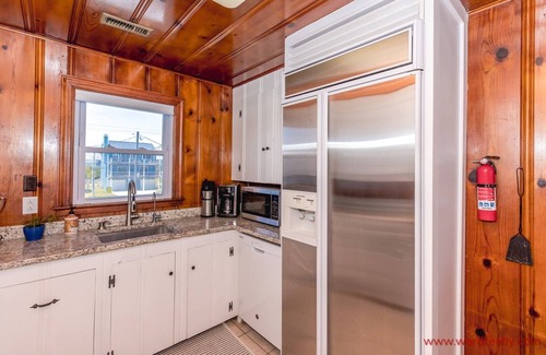 Surf City House | Shoreline - Classic Oceanfront Home - 2 Living Rooms & 2 Kitchens; Sleeps 14