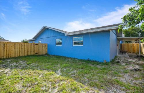 Indian Harbour Beach House | Shoreline Serenity 3bd Dog Friendly Bckyrd