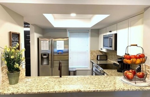 North Shore House | Shorely Heaven: WiFi, Disney+, Amazon Prime, YouTubeTV, (2) Kayaks Wide Water Lake Views