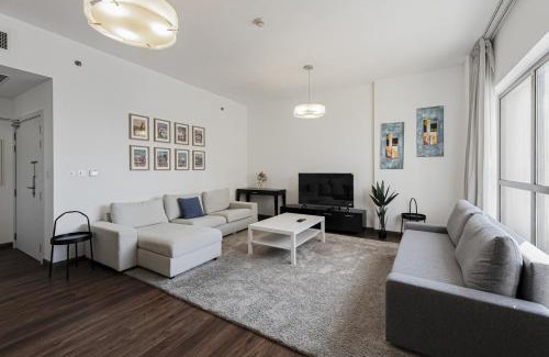 Dubai Marina Apartment | Short Stay Apartment Shams 1 Jumeirah Beach Residence 2 Bed Sleeps 6 - DVH HOLIDAY HOMES
