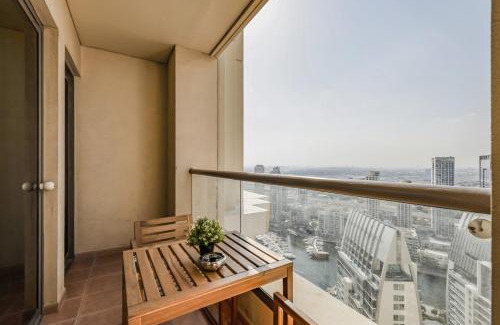 Dubai Marina Apartment | Short Stay Apartment Shams 1 Jumeirah Beach Residence 2 Bed Sleeps 6 - DVH HOLIDAY HOMES