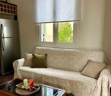 Kropia House | Short stay near the airport!