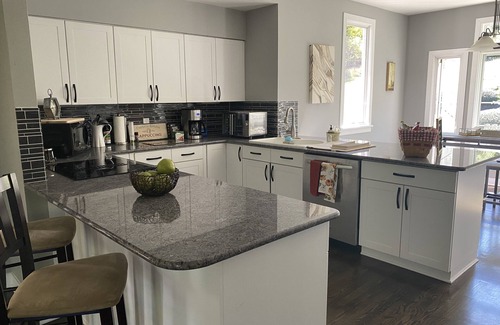 Centreville House | Short Term & Long Term Rental Dogs Allowed Upon Approval