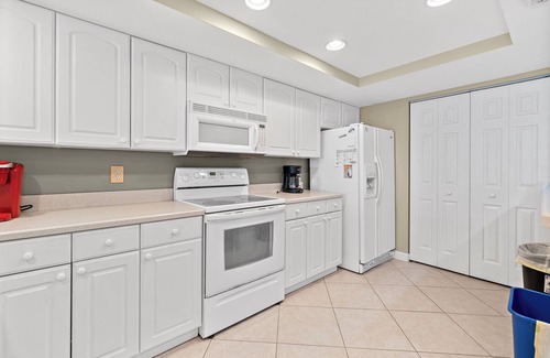 Indian Harbour Beach Condo | Short term rental avail in Aug or stay for a few nights. Ocean front, pool.