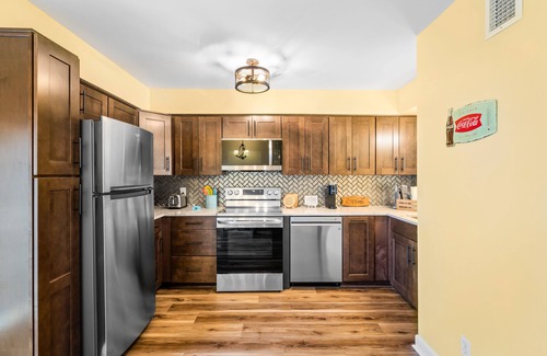 Gulf Shores Condo | Short Walk to Hangout - Enjoy Peaceful Canal Views and Easy Beach Access
