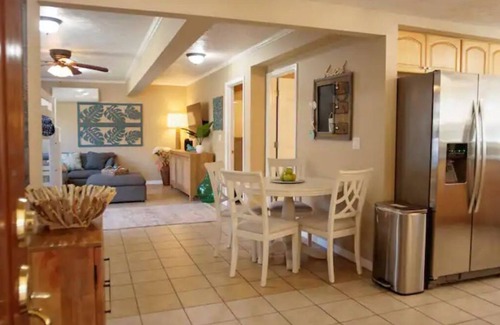 Kailua House | Short walk to Kailua Beach across the street-Quiet AC's-Lg. Kitchen-Patio-Grill