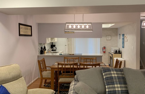 Northeast Virginia Beach Condo | Short Walk to the Beach. Great Area Of Town!