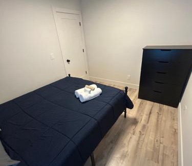 Downtown Niagara Falls House | Short Walk to the Falls Newly Renovated 4 Bedroom
