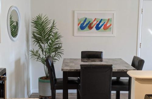 Gainesville Apartment | Shortest Walk to Shands and UF Health - Quiet, Equipped, Reliable - Free Parking