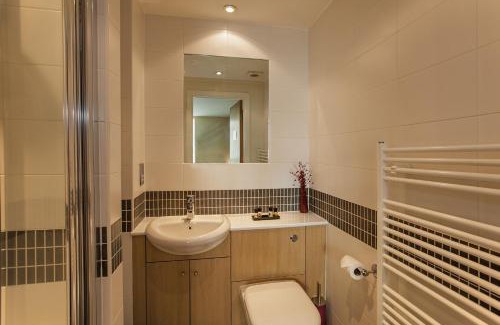 Central Milton Keynes Apartment | ShortstayMK Vizion apartments, with free superfast wi-fi, parking