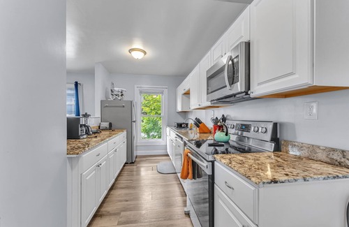 Oneonta Apartment | Shortstop Apt 2 - All Star Baseball Rentals