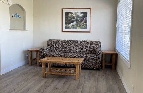 Salmon House | Shoshone Suite