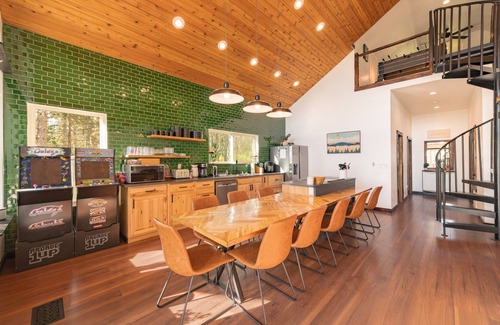 Angel Fire Cabin | Shotski's Lodge - Secluded Ski-In/Out with Hot Tub, Wildlife and Views