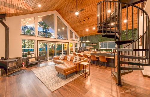 Angel Fire Cabin | Shotski's Lodge - Secluded Ski-In/Out with Hot Tub, Wildlife and Views
