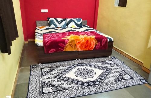 Ujjain Apartment | Shree Giriraj Home Stay