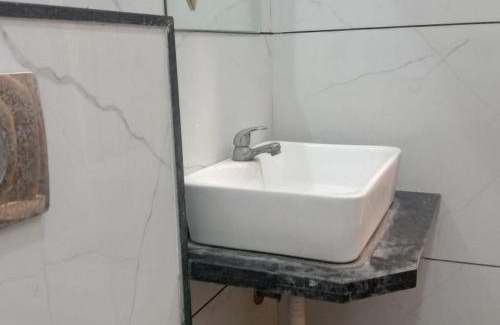 Rau Hotel | Shree Hari Garden