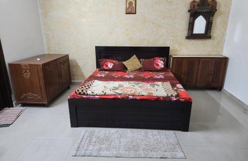 Vrindavan House | Shri Achyutam Villa - Offering Best Value in Vrindavan