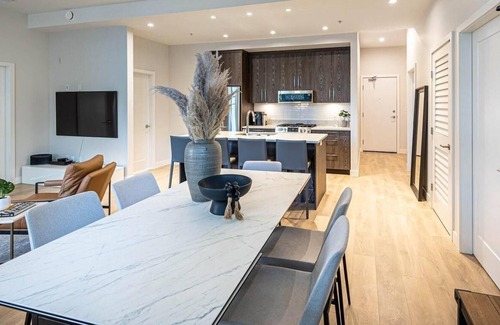 Booktown Condo | Sidney Executive Suite by IRIS PROPERTIES!