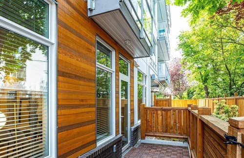 Booktown Condo | Sidney Executive Suite by IRIS PROPERTIES!