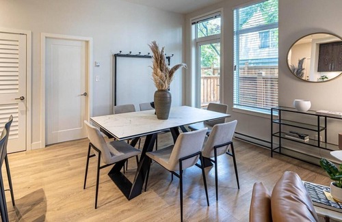 Booktown Condo | Sidney Executive Suite by IRIS PROPERTIES!