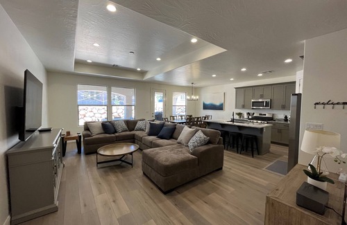 Washington House | Sienna Hills Retreat 4 bedroom home near Zions