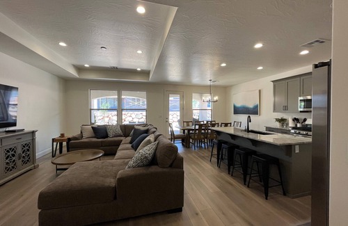 Washington House | Sienna Hills Retreat 4 bedroom home near Zions
