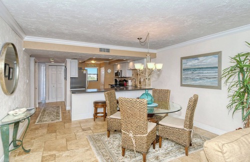 Siesta Key Condo | Siesta Key - 2BR - Beachfront Condo on Crescent Beach - Heated Pool - Tennis Ct