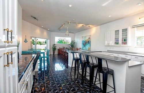 Whitfield House | Siesta Key and Anna Maria Beach HUGE Family Home with HEATED saltwater pool