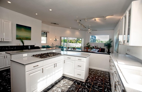 Whitfield House | Siesta Key and Anna Maria Beach HUGE Family Home with HEATED saltwater pool