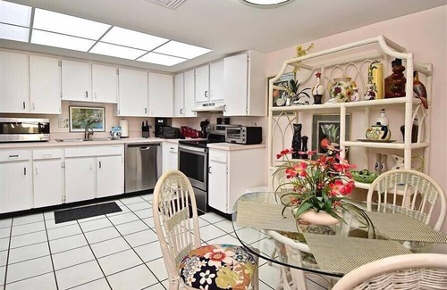 Siesta Key Condo | Siesta Key Gulf Front at Fishermans Haven - Private Beach, Stunning Views From Every Room! FH 201