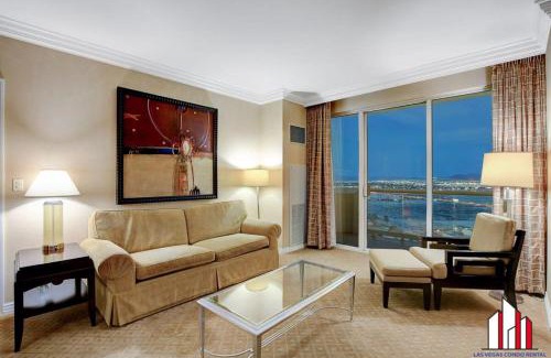 Las Vegas House | Signature 2Br3Ba balcony combo units 20-618 and 20
