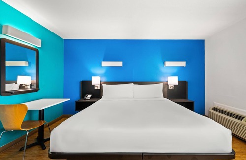 Ludlam Hotel | Signature Inn Miami