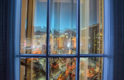 Las Vegas Apartment | Signature @ MGM Grand, Strip view Penthouse Floor, Lazy River