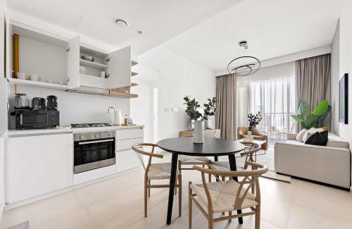 Za'abeel 2 Apartment | Silkhaus High Floor 1BDR with View with Pool & Gym