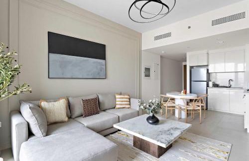 Trade Center Apartment | Silkhaus luxurious 1BDR in new tower with pool & gym