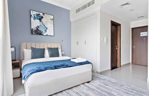 Al Barsha Apartment | Silkhaus luxurious studio in Art Gardens with gym access