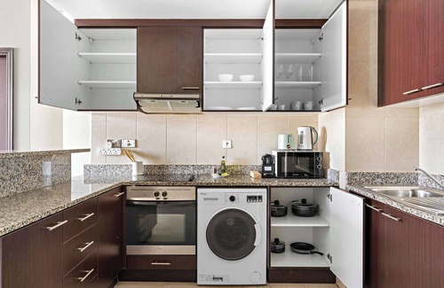 Bur Dubai Apartment | Silkhaus Premium 1BR | Sky Gardens | Heart of DIFC