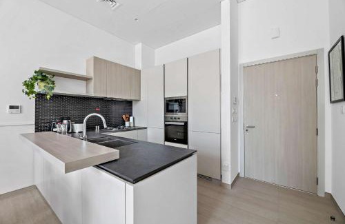 Jumeirah Village Apartment | Silkhuas casual chic 1BR in JVC