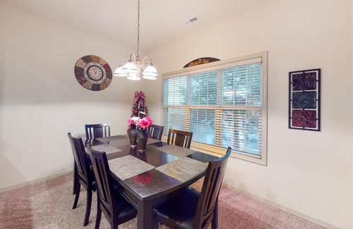 Branson West Hotel | Silver Dollar Hideaway