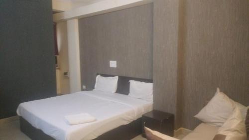 South West Hotel | Silver Land