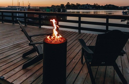 Sandusky Boat Rental | Silver Lining at SoLSTAY