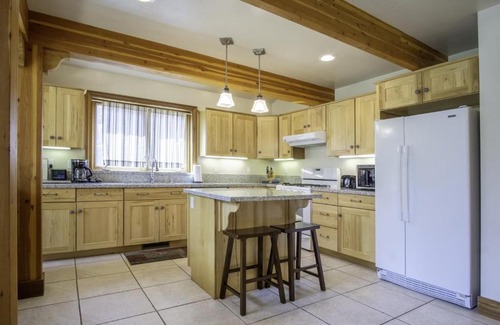 June Lake House | Silver Meadows Cabin