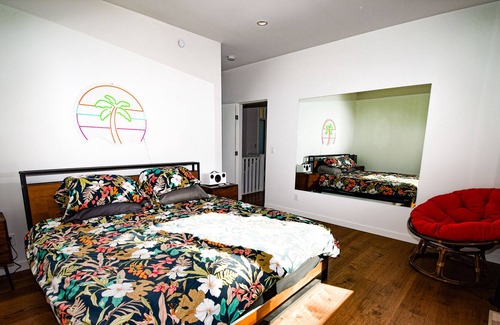 Silver Star Mountain Ski Chalet | Silver Star Paradise, 3 bedrooms, Sleeps 10 with private Hot Tub Ski in/out