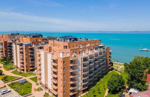 Siofok-Szabadifurdo Apartment | Silverdream Panorama Apartment