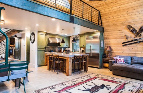 Salt Lake Mountain Resorts Cabin | Silverstrike Lodge by Cottonwood Lodging
